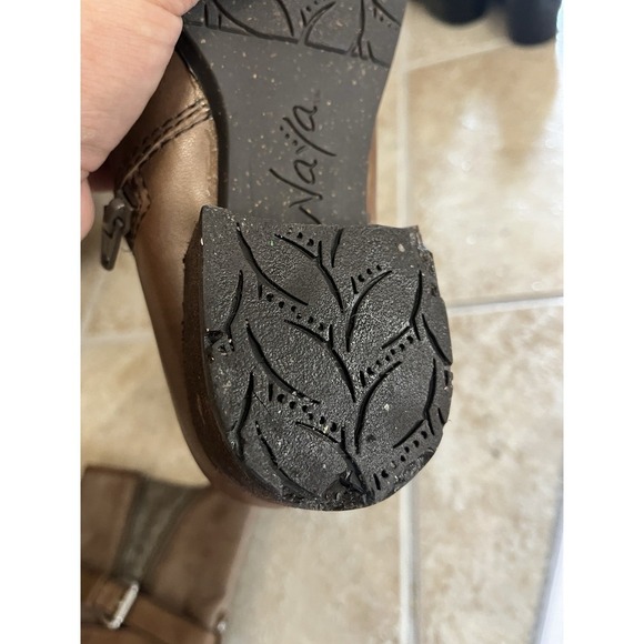 Naya Saffron Boot Womens Belted Leather Boots 8M   39-40EU - Picture 9 of 16